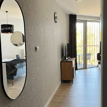 Apartment Luxurious Near The Sea In *