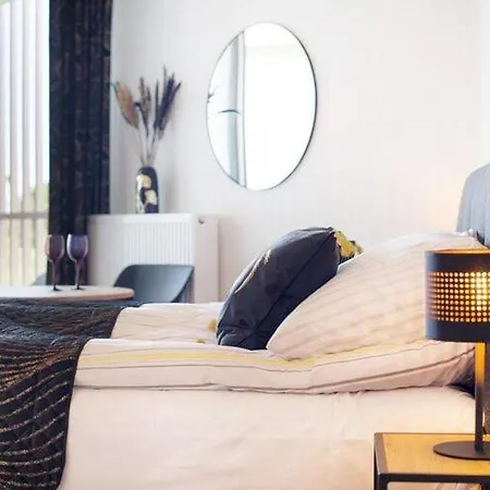 Luxurious Near The Sea In Apartment Pobierowo