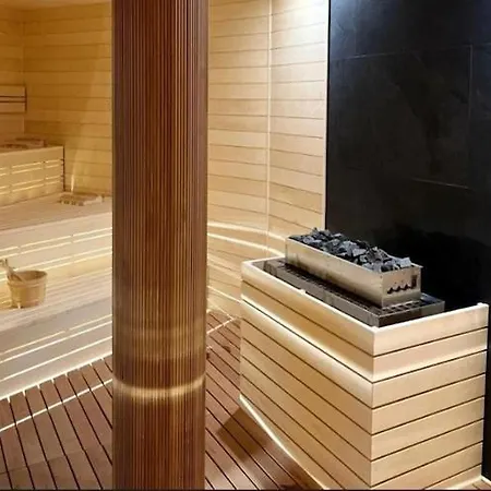 Luxurious Near The Sea In Apartment